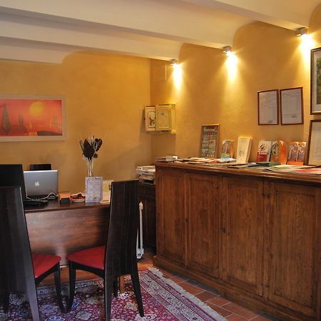 Borgo Dei Corsi Holiday House Reggiolo Eksteriør bilde
