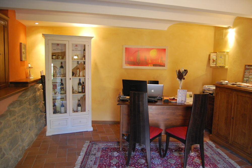 Borgo Dei Corsi Holiday House Reggiolo Eksteriør bilde
