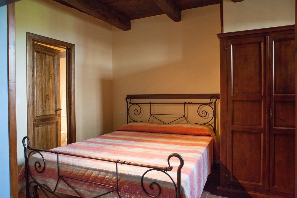 Borgo Dei Corsi Holiday House Reggiolo Eksteriør bilde