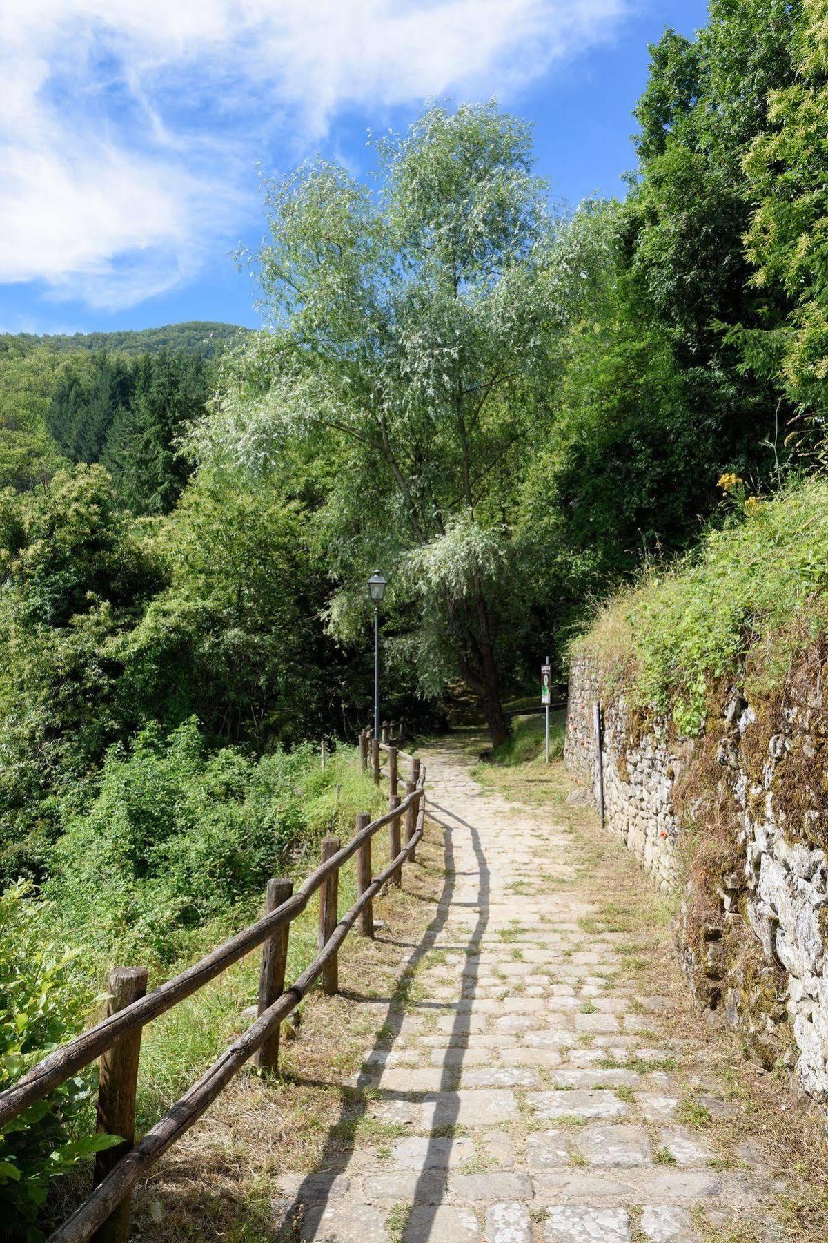 Borgo Dei Corsi Holiday House Reggiolo Eksteriør bilde
