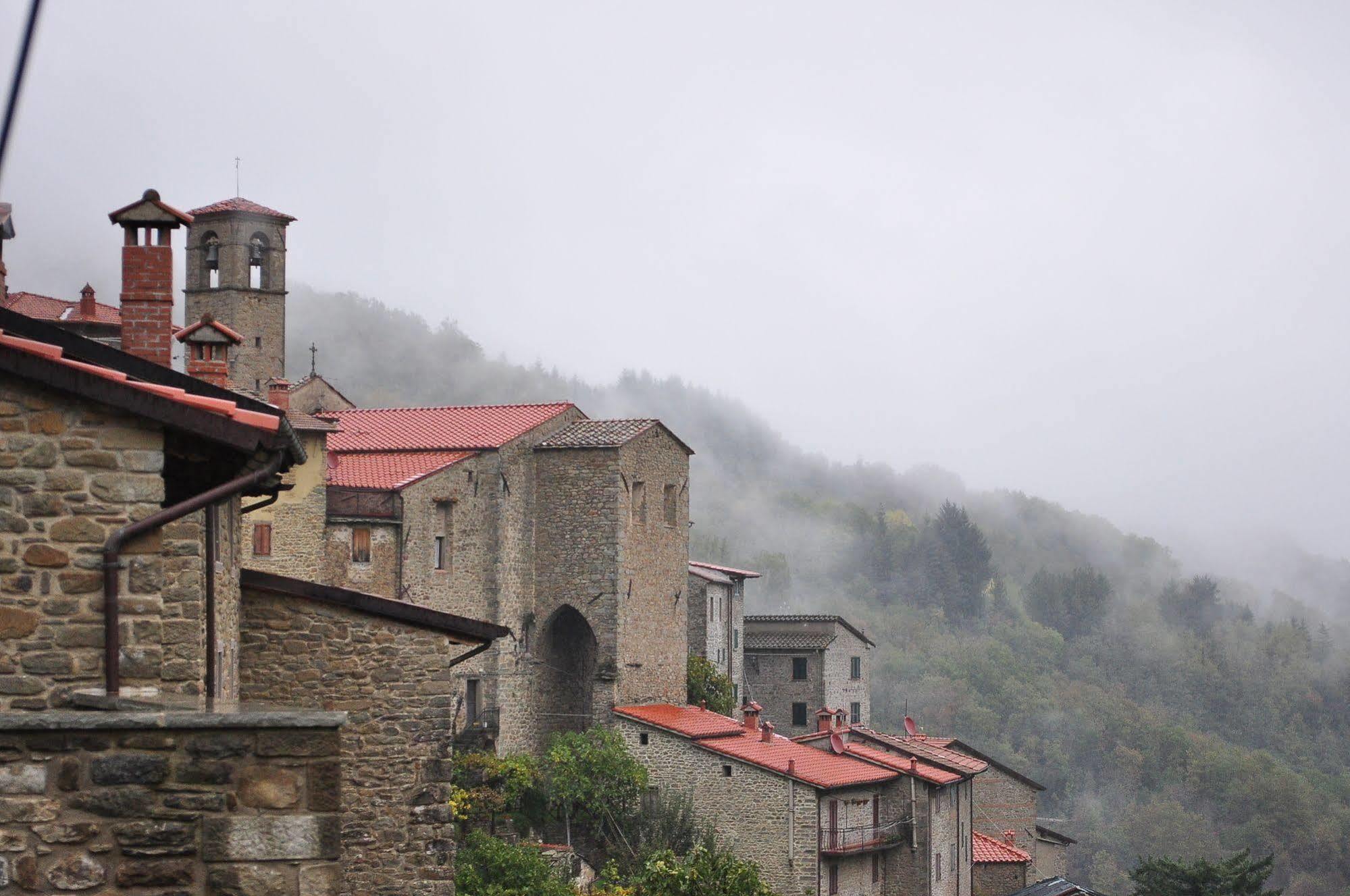 Borgo Dei Corsi Holiday House Reggiolo Eksteriør bilde