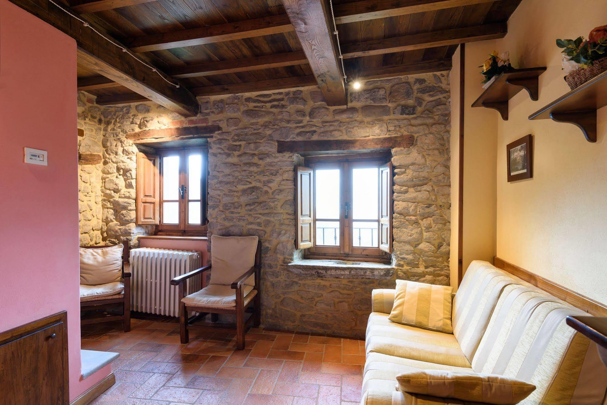 Borgo Dei Corsi Holiday House Reggiolo Eksteriør bilde