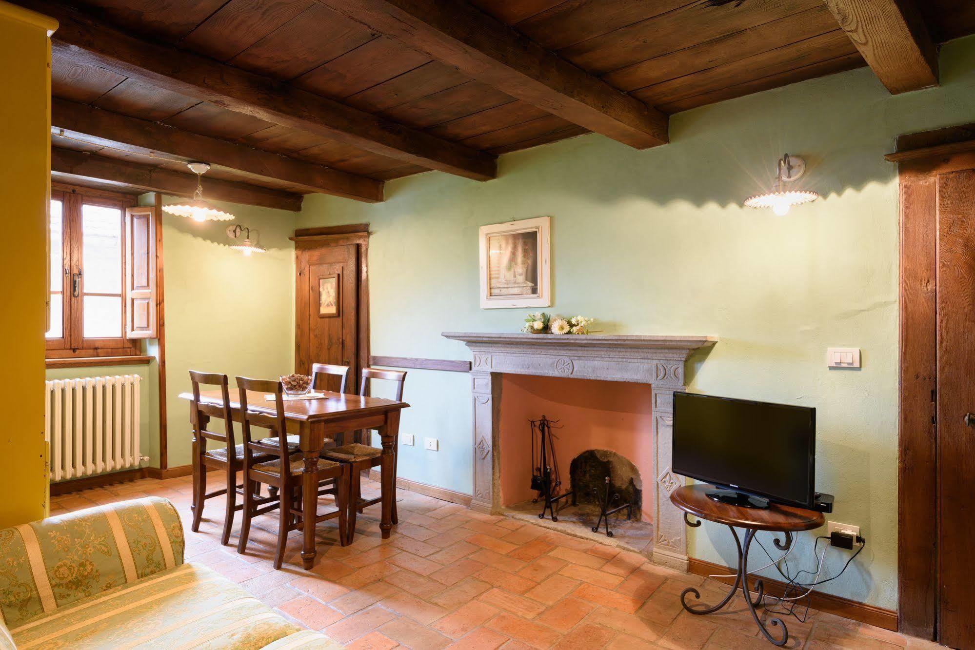 Borgo Dei Corsi Holiday House Reggiolo Eksteriør bilde