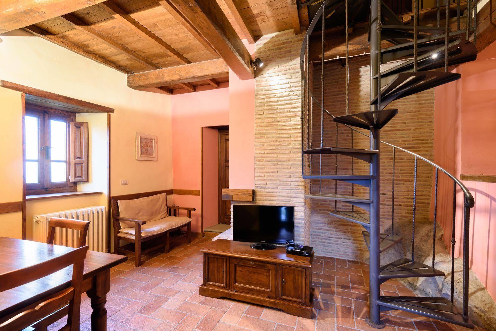 Borgo Dei Corsi Holiday House Reggiolo Eksteriør bilde