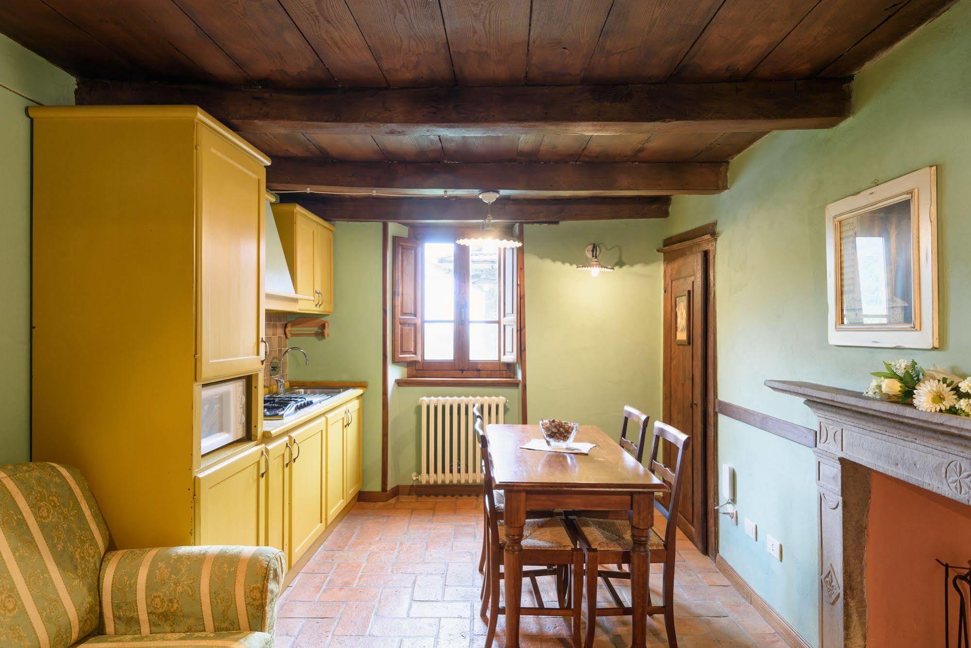 Borgo Dei Corsi Holiday House Reggiolo Eksteriør bilde