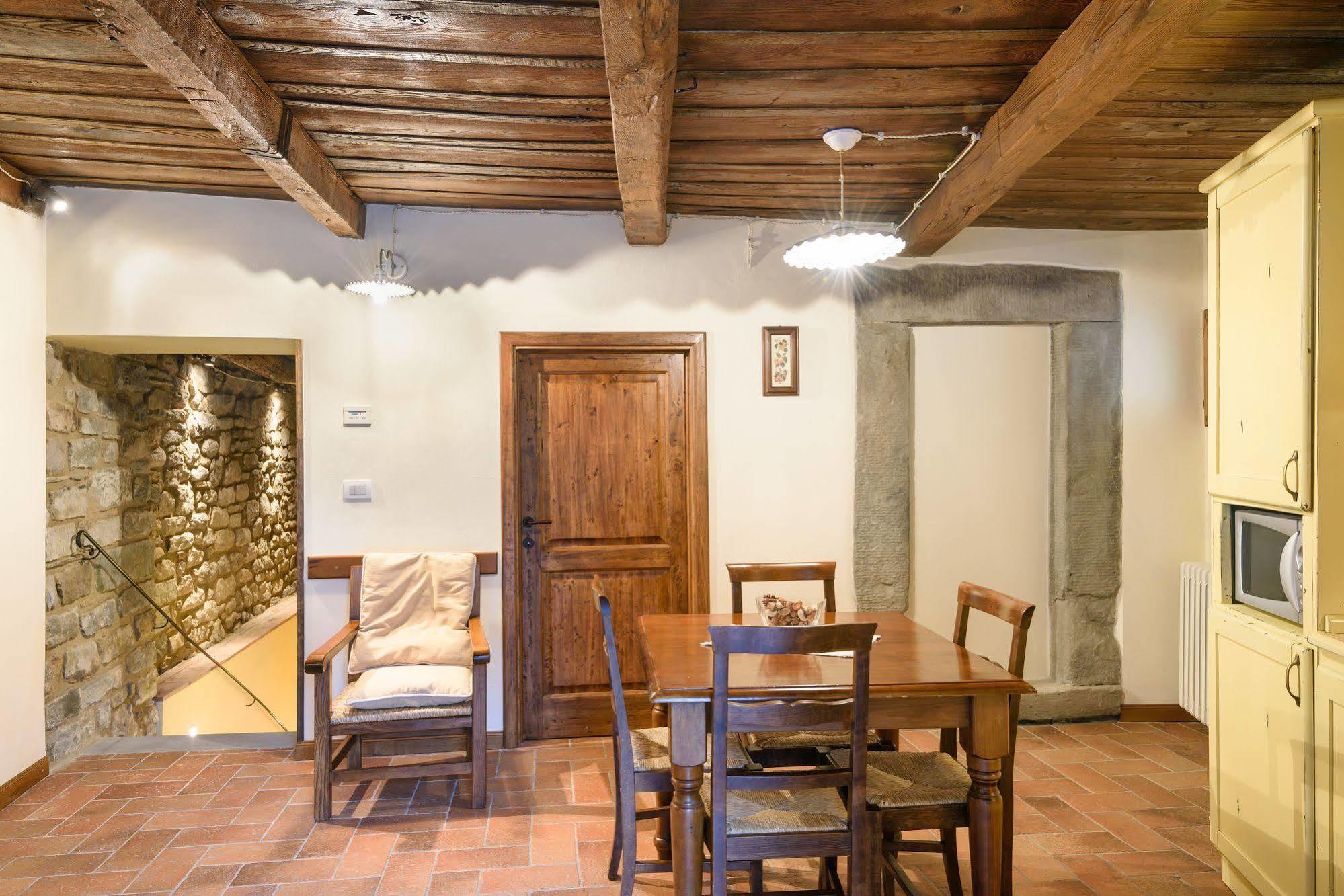 Borgo Dei Corsi Holiday House Reggiolo Eksteriør bilde