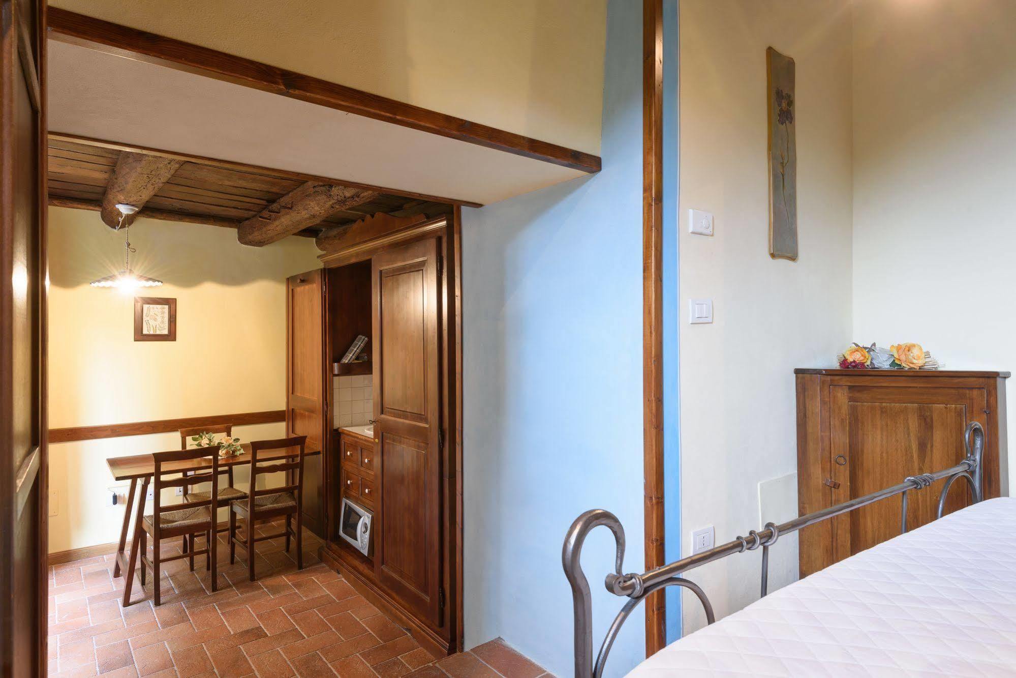 Borgo Dei Corsi Holiday House Reggiolo Eksteriør bilde