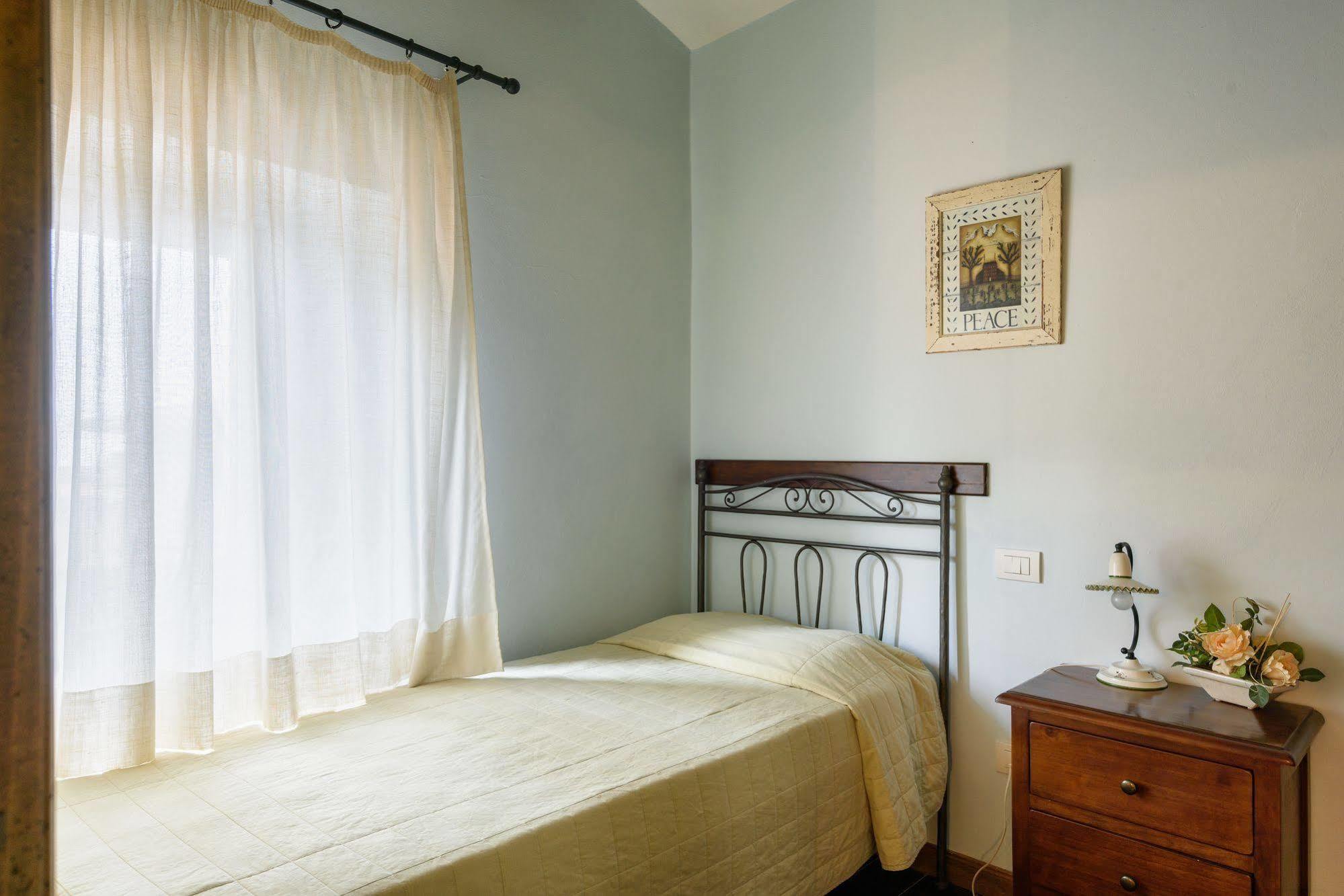 Borgo Dei Corsi Holiday House Reggiolo Eksteriør bilde